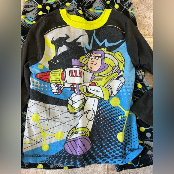Disney Pixar boys 5-6 Buzz Lightyear pajamas - Picture 2 of 5